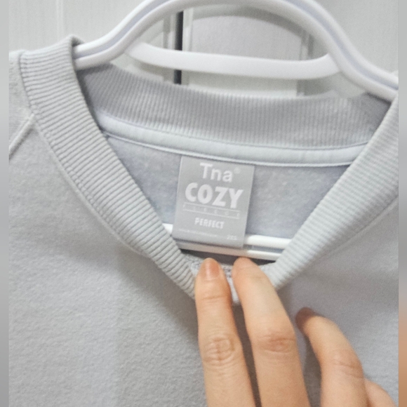 TNA Cozy crop sweatshirt XXS - Picture 2 of 2